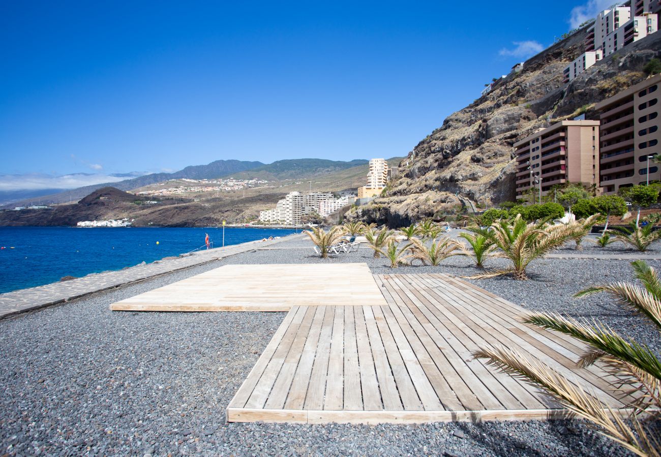 Apartamento en Radazul - Fantásticas vistas al mar. Playa y piscina