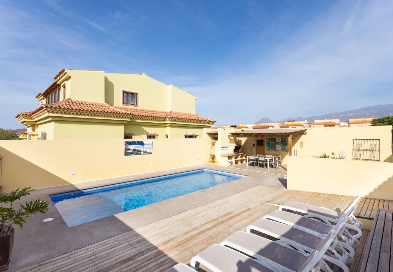 Villa in Las Galletas - Vivienda Vacacional Tinizara. Piscina y relax