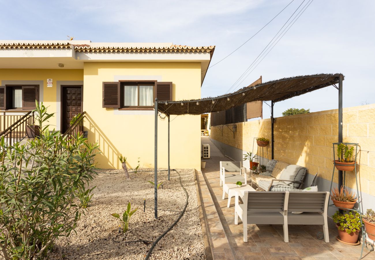 Villa in Las Galletas - Vivienda Vacacional Tinizara. Piscina y relax