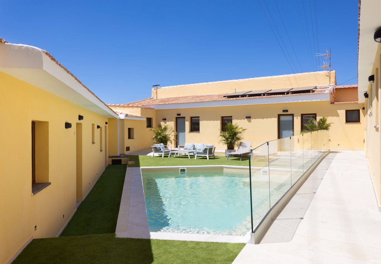 Villa à Adeje - Wonderful home with heated pool