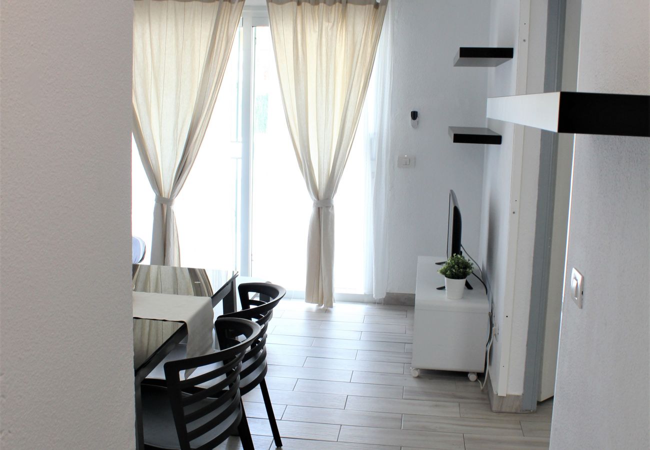 Appartamento a Adeje - Great location, 2 bd and terrace in Las Americas