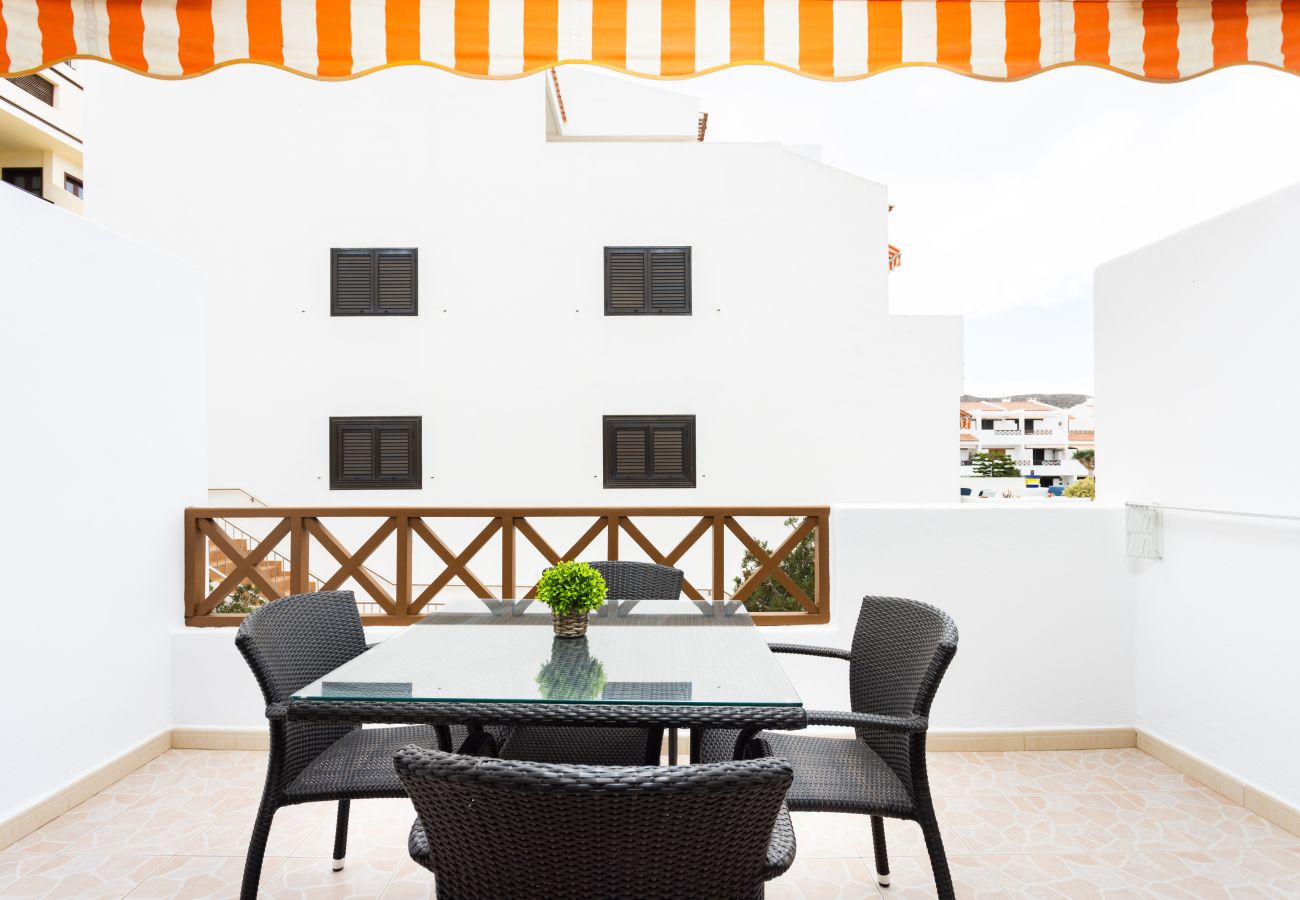 Appartamento a Los Cristianos - Superb pool view & next to ocean Los Cristianos